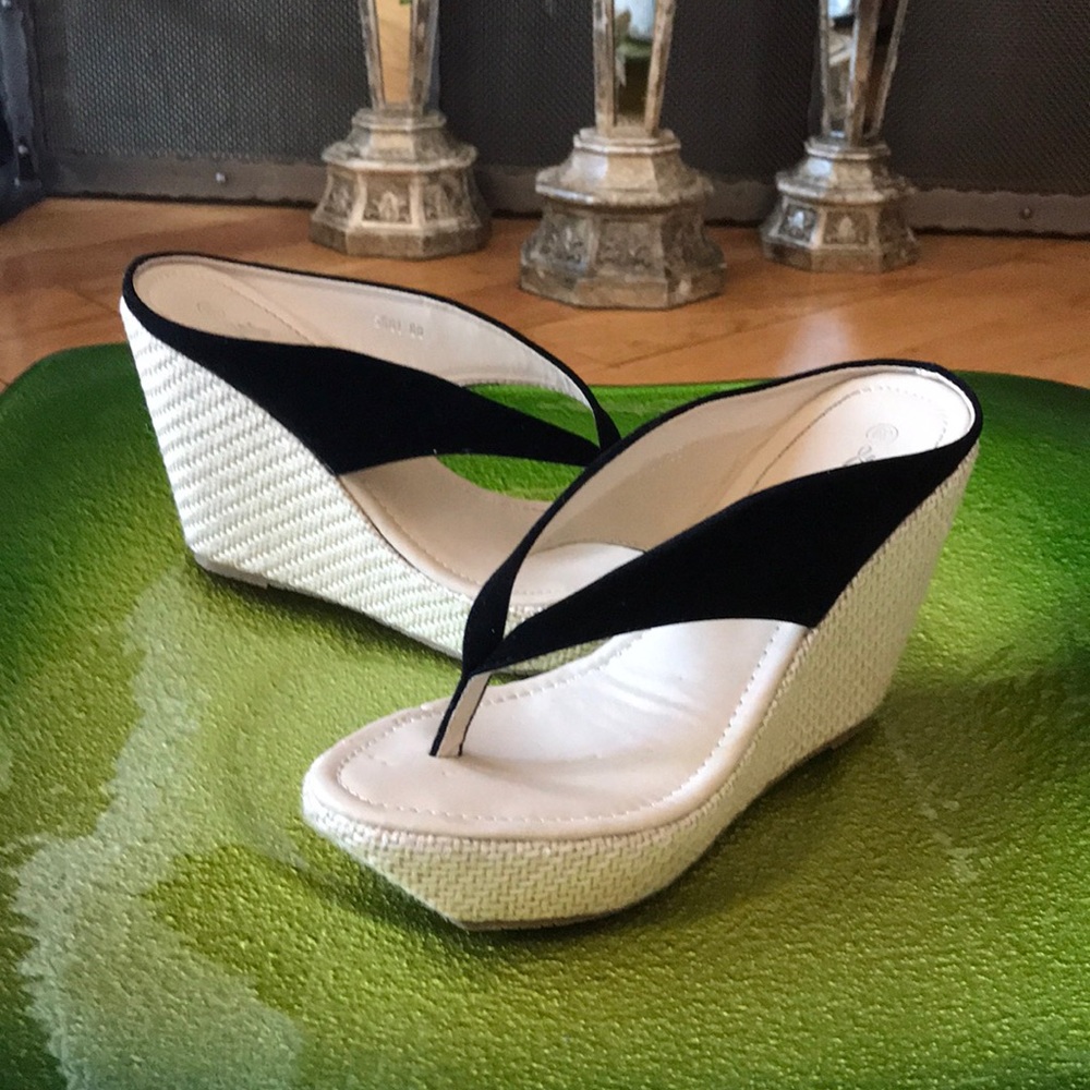 Black velvet strap wedge flip flops